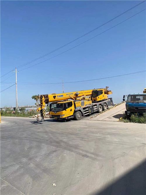 施秉县吊车作业时，可能会产生哪些额外收费项目？