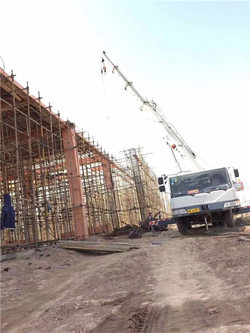 施秉县25 吨、50 吨吊车怎么选？多大重量 / 半径适合对应车型？